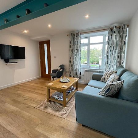 Lovely Ground Floor Apartment In Quiet Village Exeter Exteriér fotografie