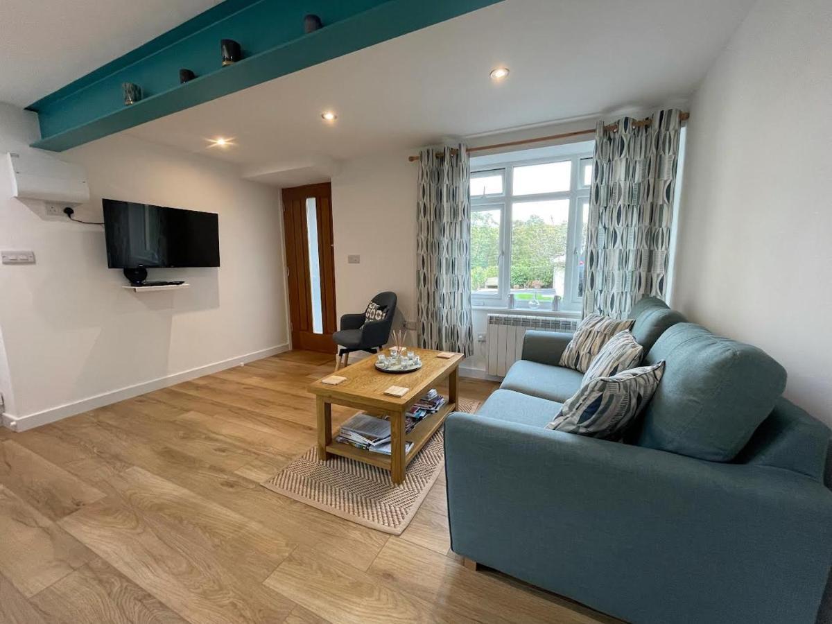 Lovely Ground Floor Apartment In Quiet Village Exeter Exteriér fotografie